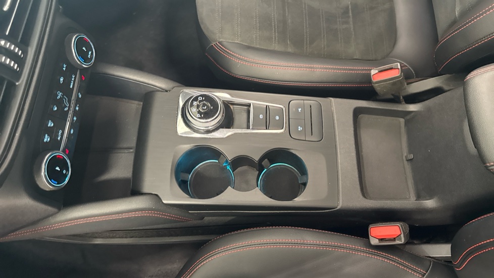 Ford Kuga 2.5 FHEV ST-Line X Edition 5dr CVT Hybrid Estate - Image 13