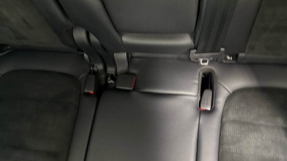 Ford Kuga 2.5 FHEV ST-Line X Edition 5dr CVT Hybrid Estate - Image 17