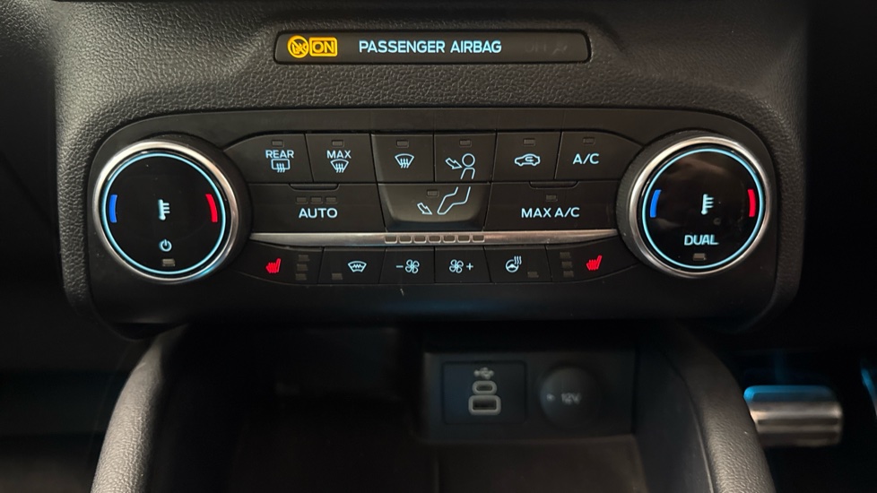 Ford Kuga 2.5 FHEV ST-Line X Edition 5dr CVT Hybrid Estate - Image 31