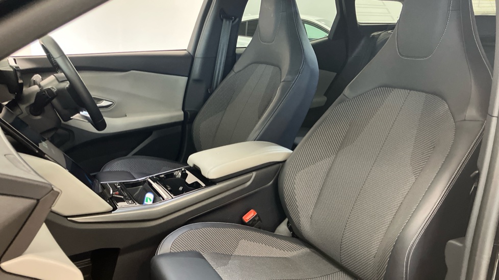 Ford Explorer 210kW Select 77kWh 5dr Auto Electric Estate - Image 38