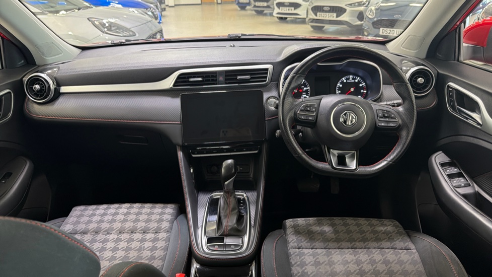 MG ZS 1.0T GDi Excite 5dr DCT Petrol Hatchback - Image 10