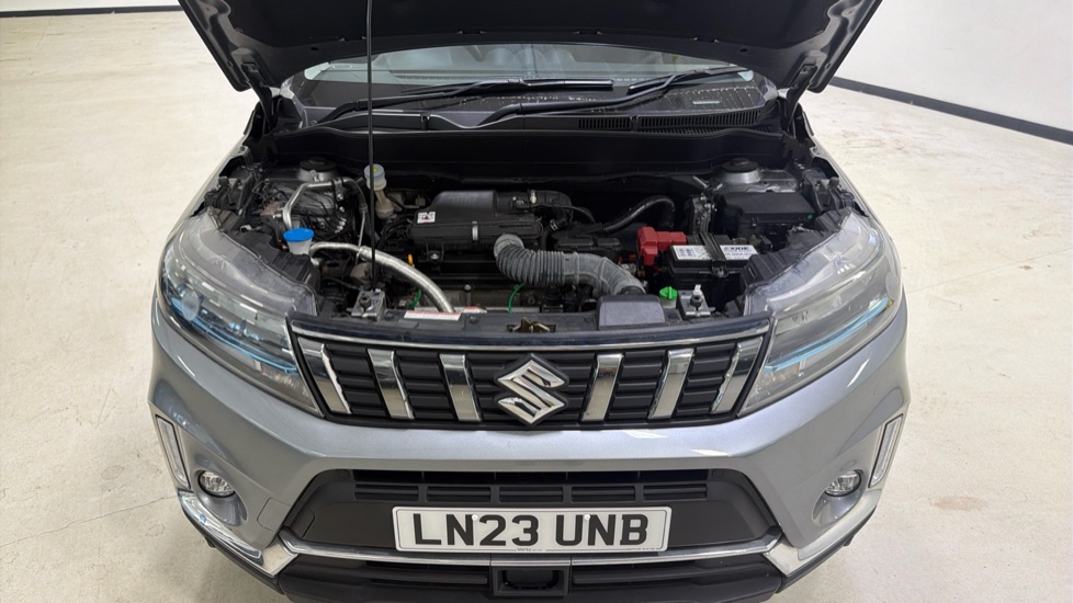 Suzuki Vitara 1.5 Hybrid SZ5 5dr AGS Hybrid Estate - Image 8
