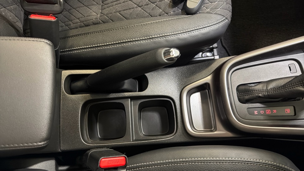 Suzuki Vitara 1.5 Hybrid SZ5 5dr AGS Hybrid Estate - Image 34