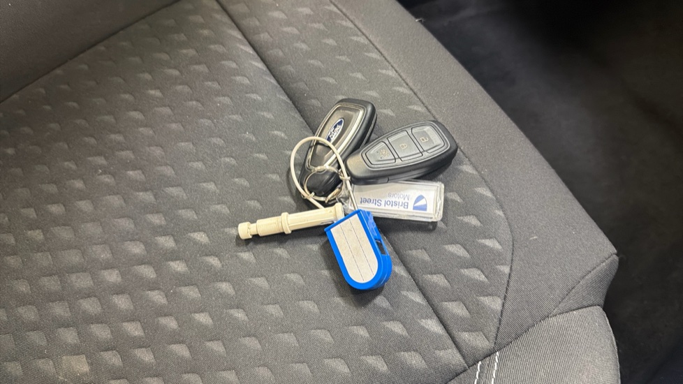 Ford Fiesta 1.0 EcoBoost 95 Titanium 5dr Petrol Hatchback - Image 19