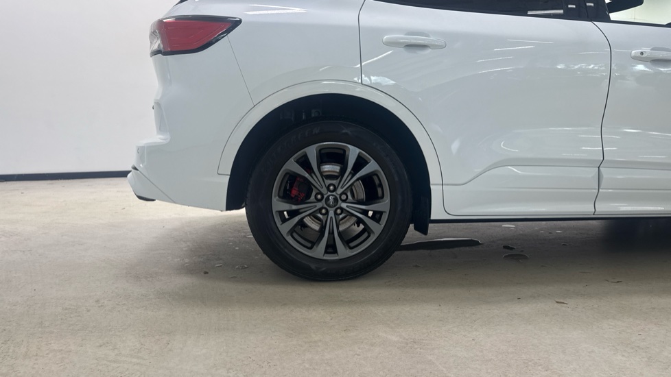 Ford Kuga 2.0 EcoBlue mHEV ST-Line Edition 5dr Diesel Estate - Image 7