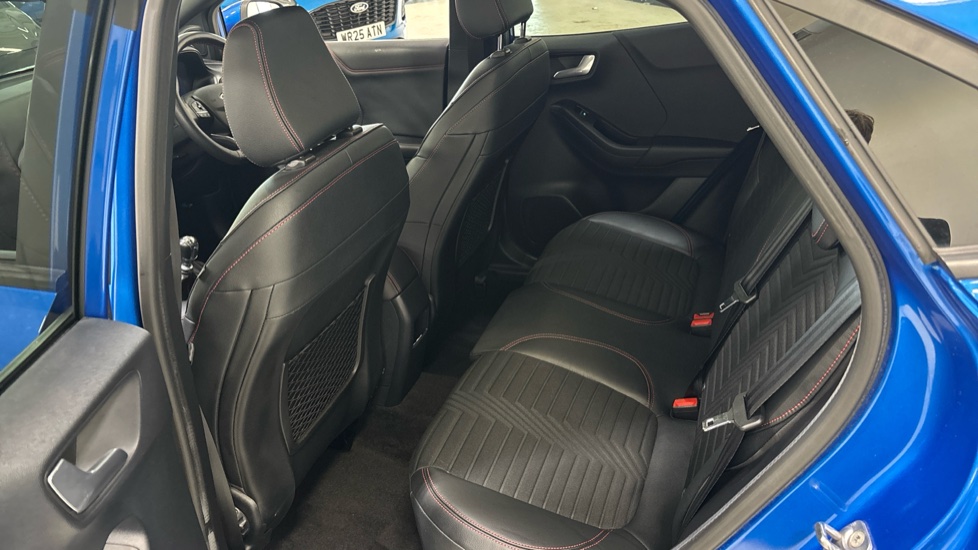 Ford Puma 1.0 EcoBoost Hybrid mHEV 155 ST-Line X 5dr Petrol Hatchback - Image 16
