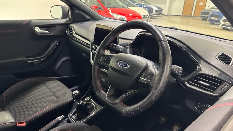 Ford Puma 1.0 EcoBoost Hybrid mHEV ST-Line 5dr Petrol Hatchback - Image 11