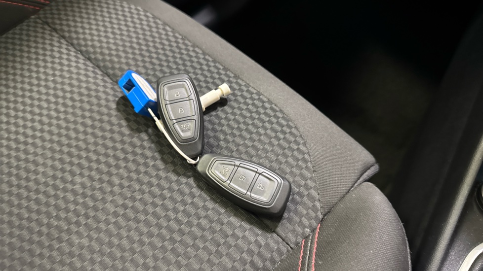 Ford Puma 1.0 EcoBoost Hybrid mHEV ST-Line 5dr Petrol Hatchback - Image 20