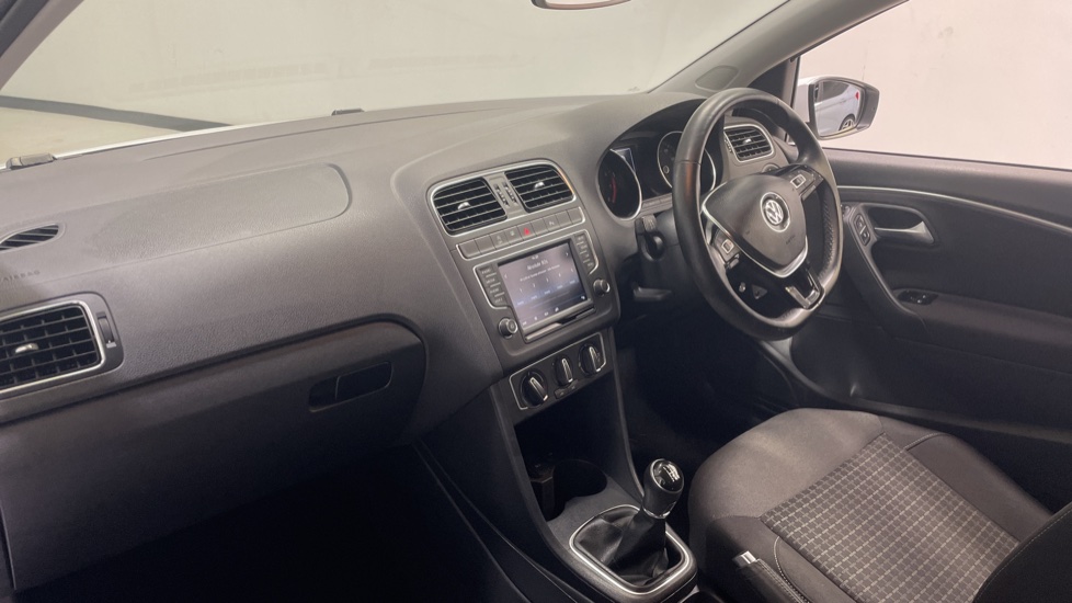 Volkswagen Polo 1.0 Match Edition 3dr Petrol Hatchback - Image 9