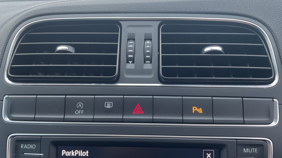 Volkswagen Polo 1.0 Match Edition 3dr Petrol Hatchback - Image 31