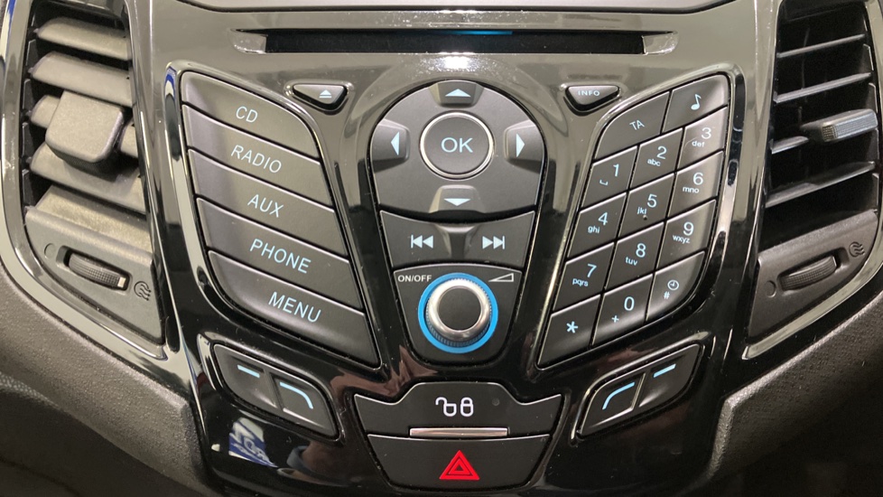 Ford Fiesta 1.0 EcoBoost Zetec 5dr Petrol Hatchback - Image 21