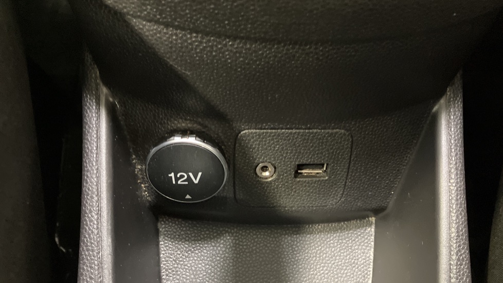 Ford Fiesta 1.0 EcoBoost Zetec 5dr Petrol Hatchback - Image 23