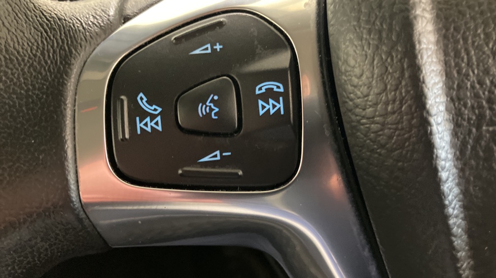Ford Fiesta 1.0 EcoBoost Zetec 5dr Petrol Hatchback - Image 26