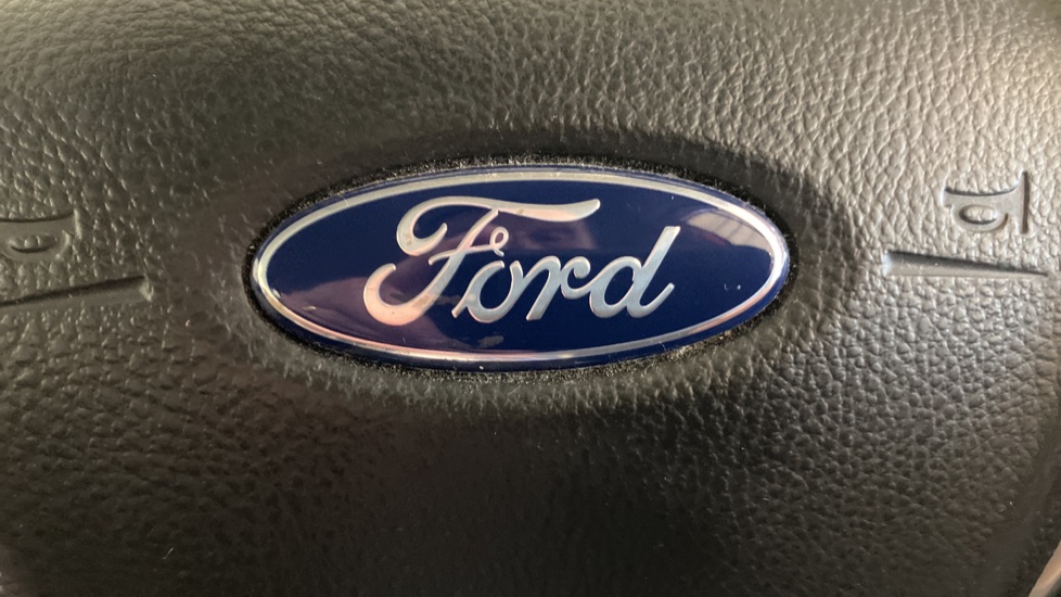 Ford Fiesta 1.0 EcoBoost Zetec 5dr Petrol Hatchback - Image 28