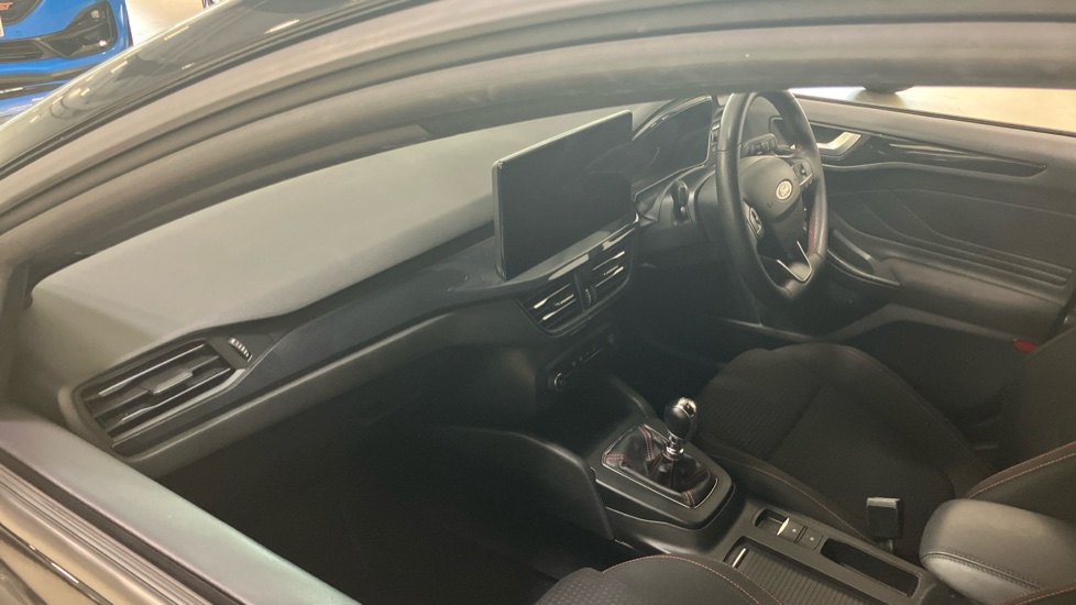 Ford Focus 1.0 EcoBoost ST-Line 5dr Petrol Hatchback - Image 9