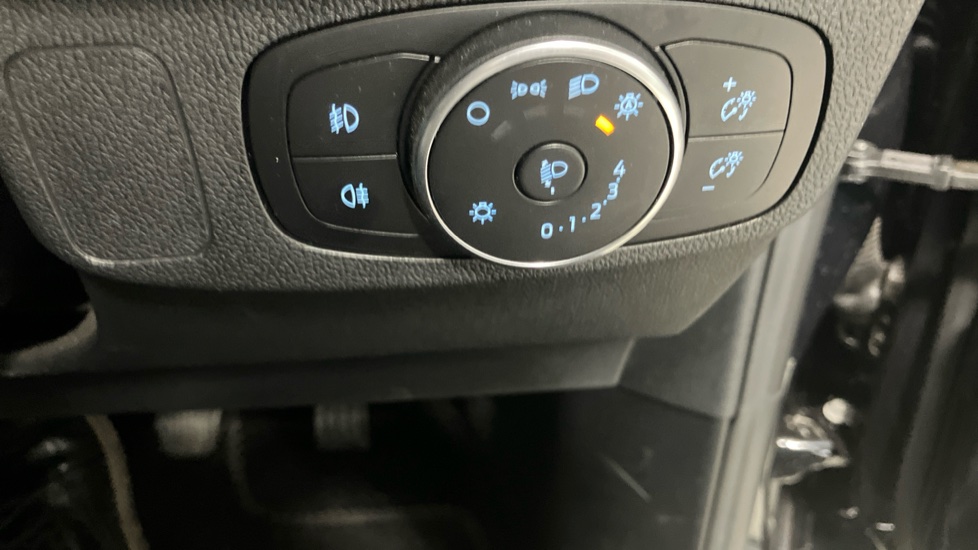 Ford Focus 1.0 EcoBoost ST-Line 5dr Petrol Hatchback - Image 32