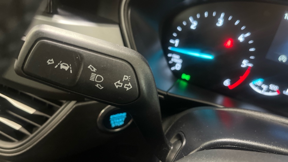 Ford Focus 1.5 EcoBlue Titanium Style 5dr Diesel Hatchback - Image 27