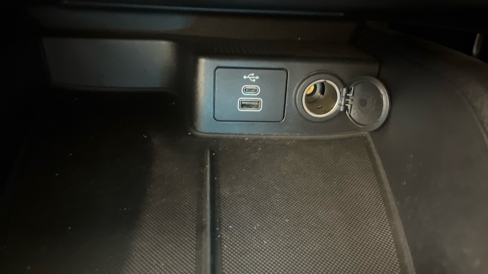 Ford Focus 1.5 EcoBlue Titanium Style 5dr Diesel Hatchback - Image 39