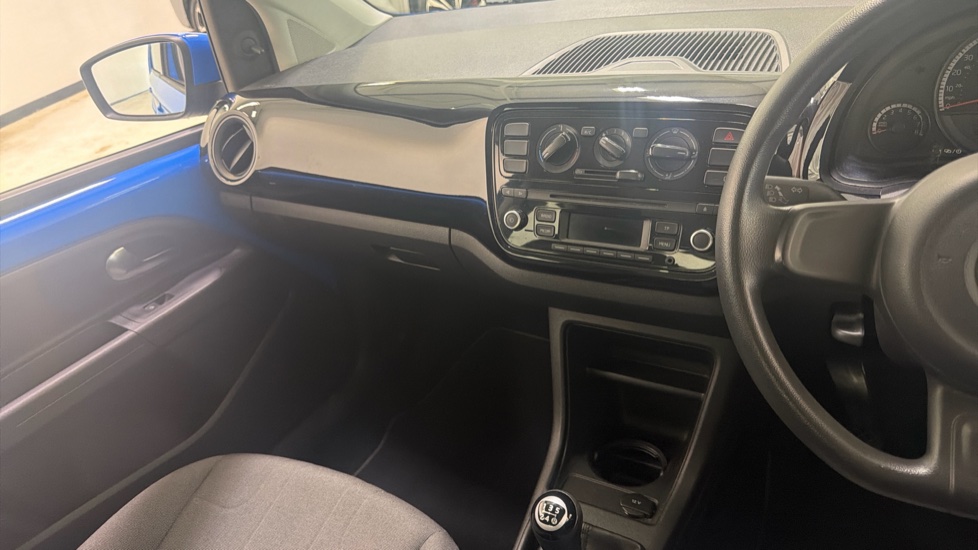 Volkswagen Up 1.0 Move Up 5dr Petrol Hatchback - Image 14