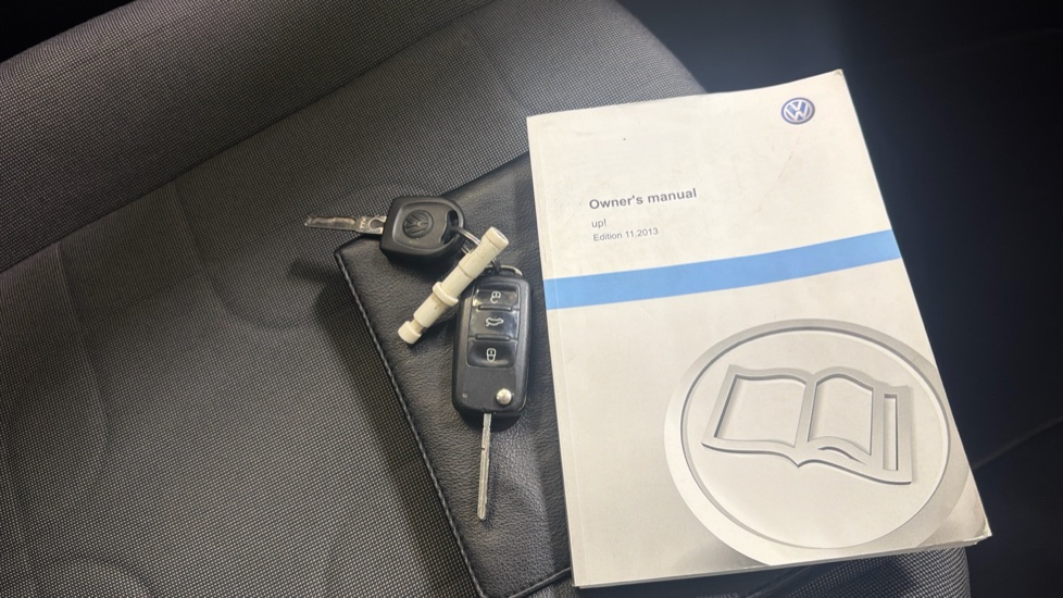 Volkswagen Up 1.0 Move Up 5dr Petrol Hatchback - Image 19