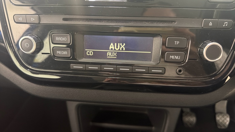 Volkswagen Up 1.0 Move Up 5dr Petrol Hatchback - Image 22