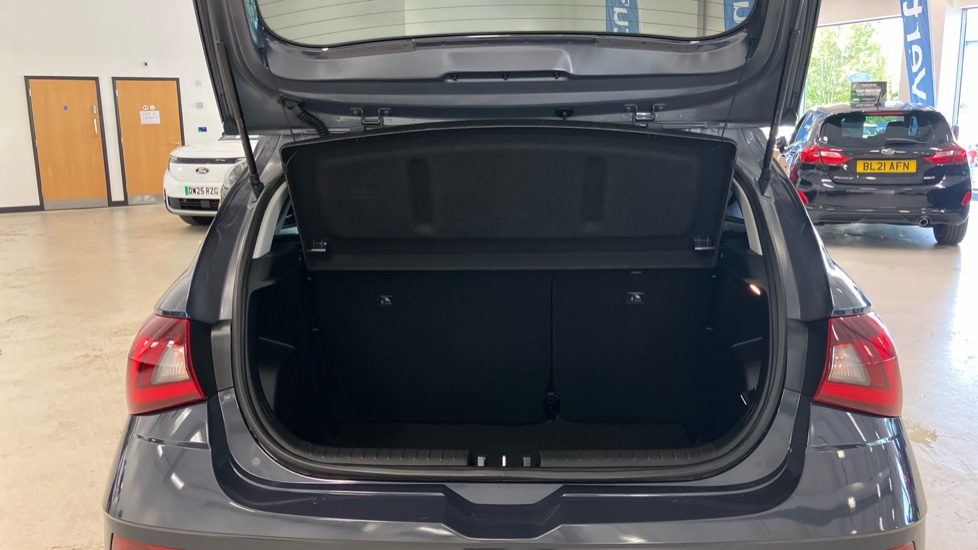 Hyundai i20 1.0T GDi Advance [Nav] 5dr Petrol Hatchback - Image 4