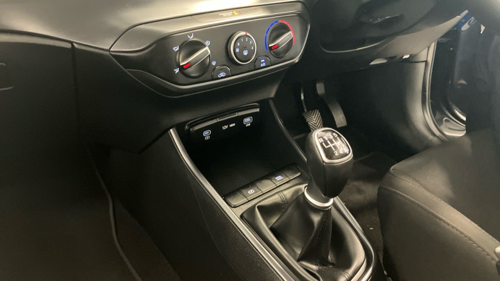 Hyundai i20 1.0T GDi Advance [Nav] 5dr Petrol Hatchback - Image 13