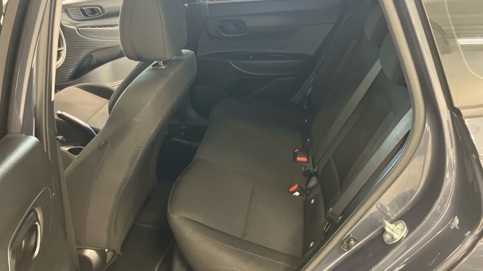 Hyundai i20 1.0T GDi Advance [Nav] 5dr Petrol Hatchback - Image 16