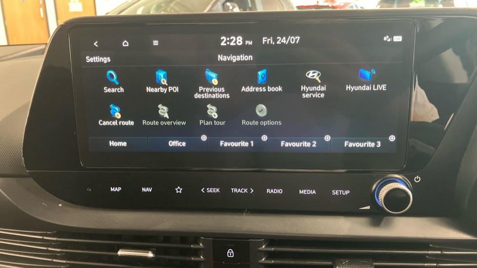 Hyundai i20 1.0T GDi Advance [Nav] 5dr Petrol Hatchback - Image 28