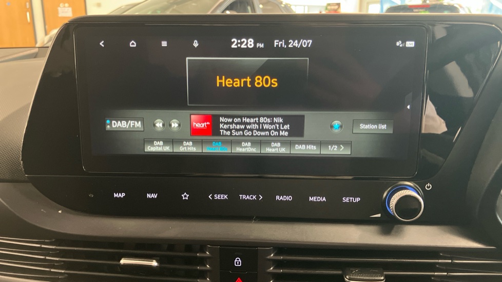 Hyundai i20 1.0T GDi Advance [Nav] 5dr Petrol Hatchback - Image 29
