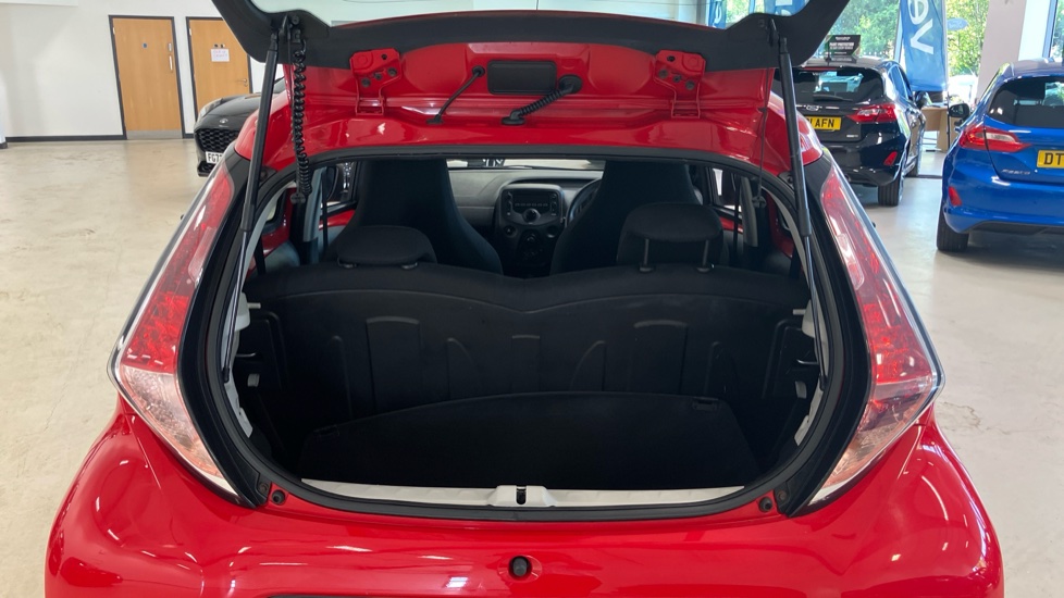 Toyota Aygo 1.0 VVT-i X 5dr Petrol Hatchback - Image 4