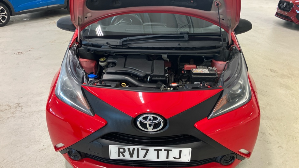 Toyota Aygo 1.0 VVT-i X 5dr Petrol Hatchback - Image 8