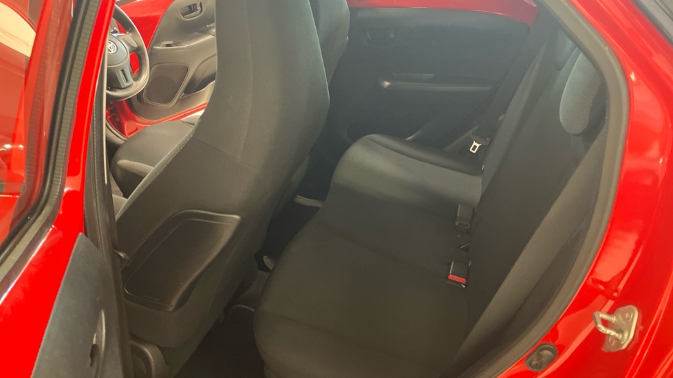 Toyota Aygo 1.0 VVT-i X 5dr Petrol Hatchback - Image 16