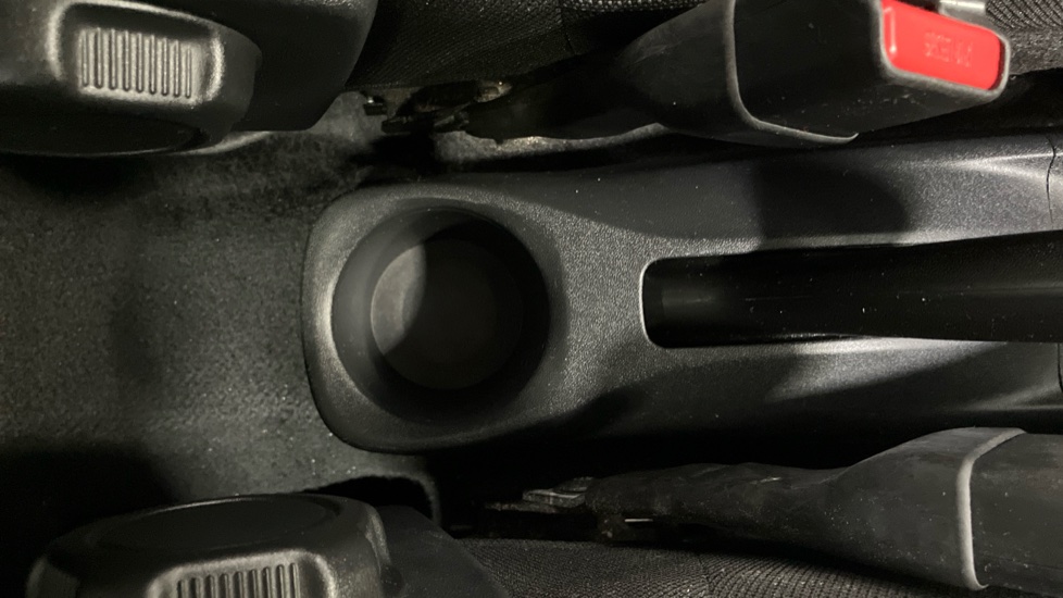 Toyota Aygo 1.0 VVT-i X 5dr Petrol Hatchback - Image 31