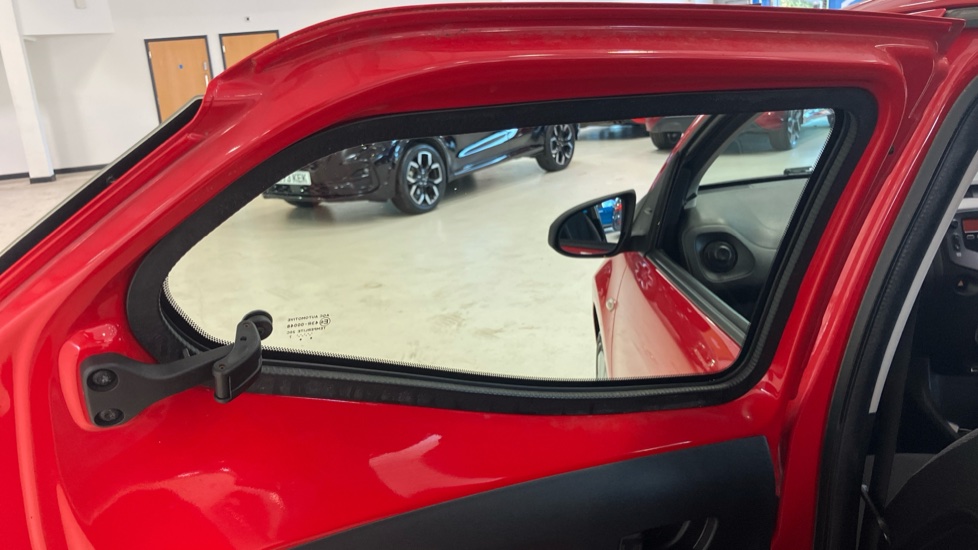 Toyota Aygo 1.0 VVT-i X 5dr Petrol Hatchback - Image 38