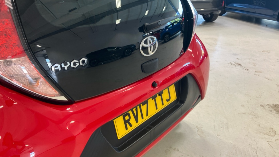 Toyota Aygo 1.0 VVT-i X 5dr Petrol Hatchback - Image 40