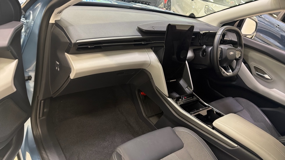 Ford Explorer 210kW Select 77kWh 5dr Auto Electric Estate - Image 9