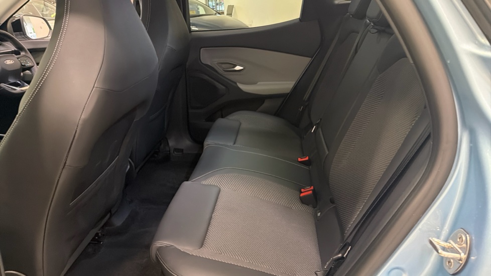 Ford Explorer 210kW Select 77kWh 5dr Auto Electric Estate - Image 16