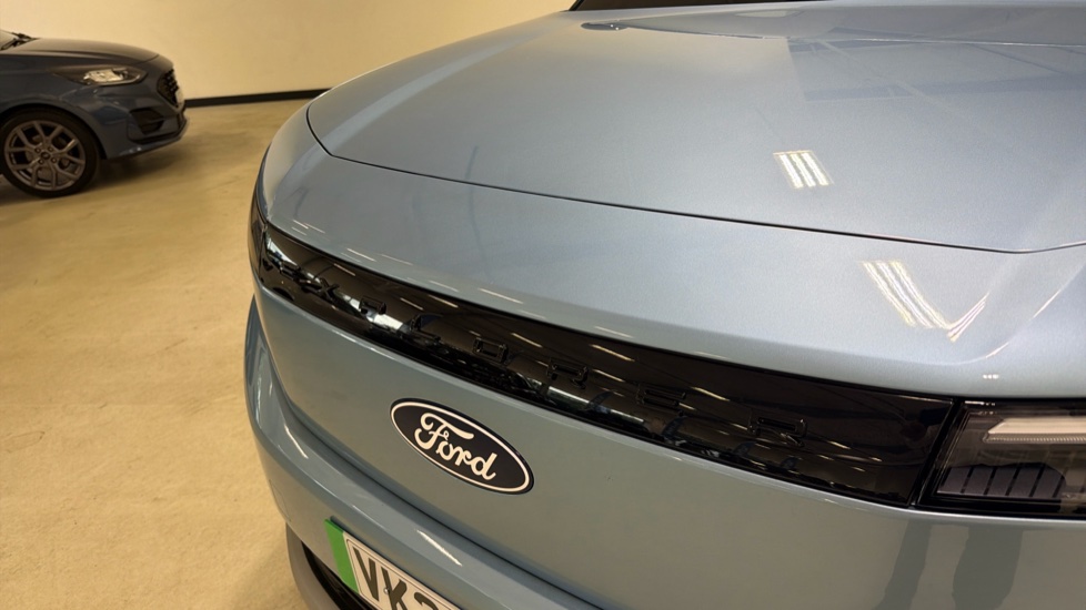 Ford Explorer 210kW Select 77kWh 5dr Auto Electric Estate - Image 22
