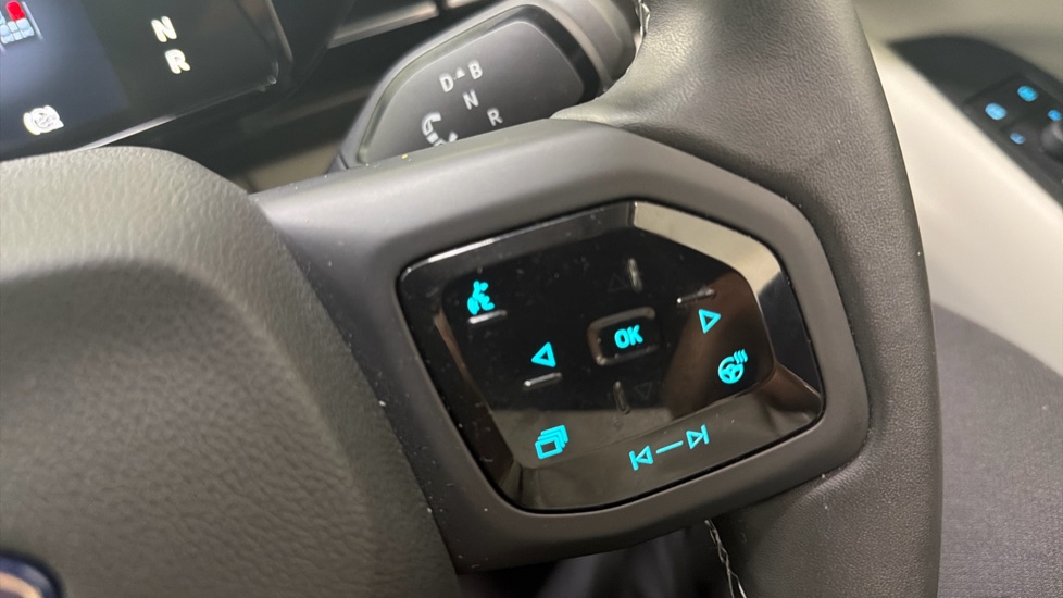 Ford Explorer 210kW Select 77kWh 5dr Auto Electric Estate - Image 40