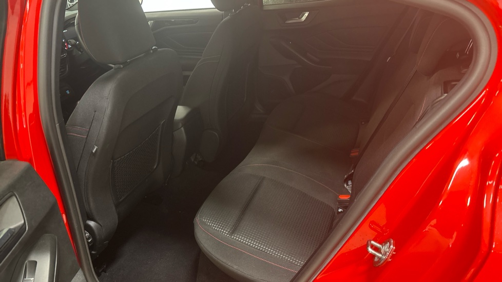 Ford Focus 1.0 EcoBoost 125 ST-Line Edition 5dr Petrol Hatchback - Image 16