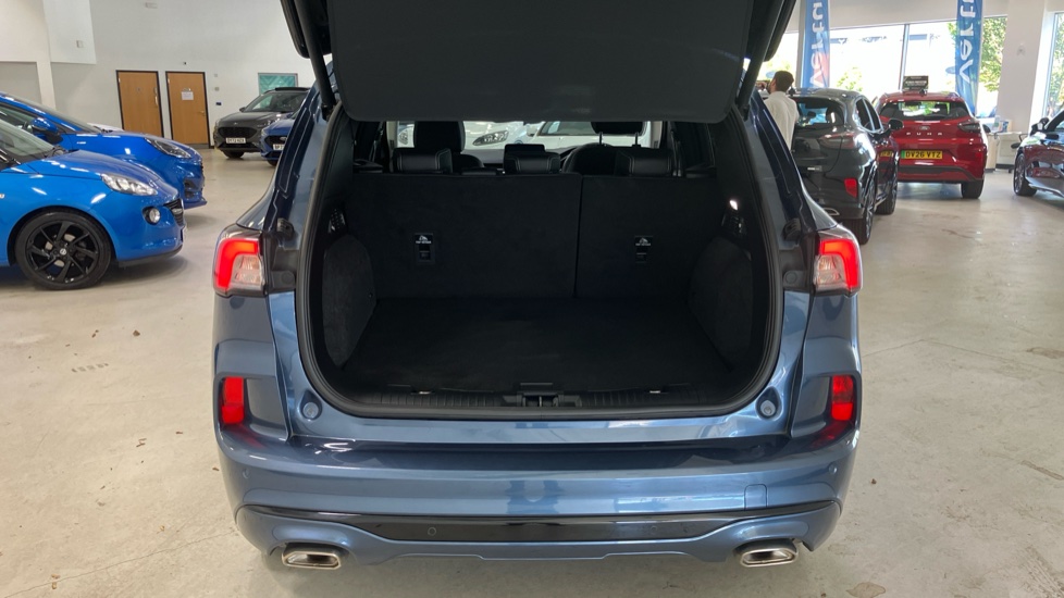 Ford Kuga 2.5 FHEV Vignale 5dr CVT Hybrid Estate - Image 4