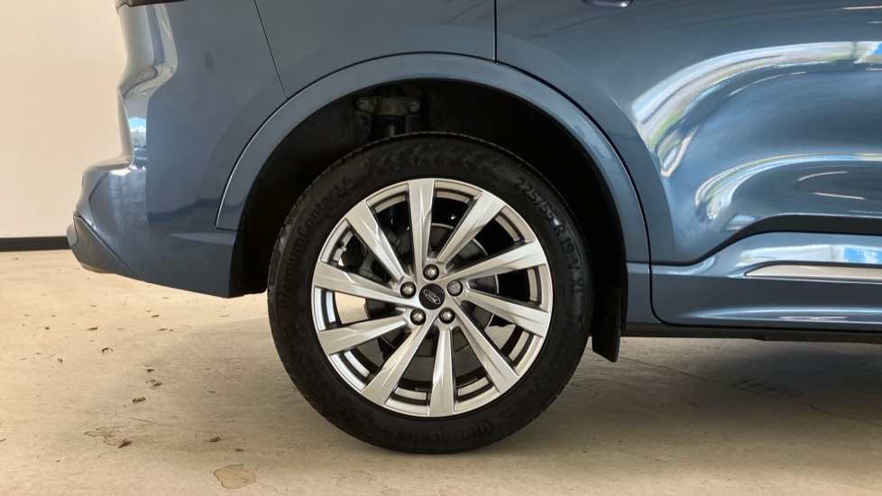 Ford Kuga 2.5 FHEV Vignale 5dr CVT Hybrid Estate - Image 7