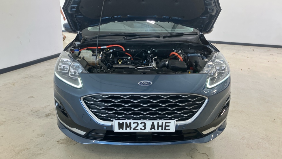 Ford Kuga 2.5 FHEV Vignale 5dr CVT Hybrid Estate - Image 8