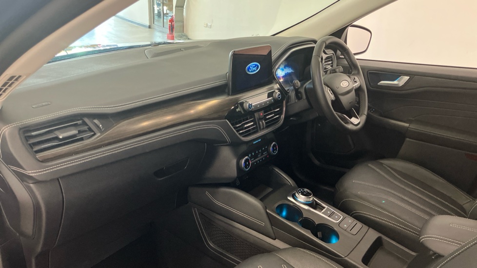 Ford Kuga 2.5 FHEV Vignale 5dr CVT Hybrid Estate - Image 9