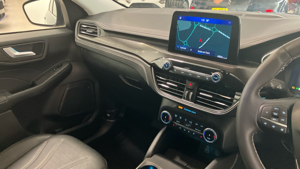 Ford Kuga 2.5 FHEV Vignale 5dr CVT Hybrid Estate - Image 14