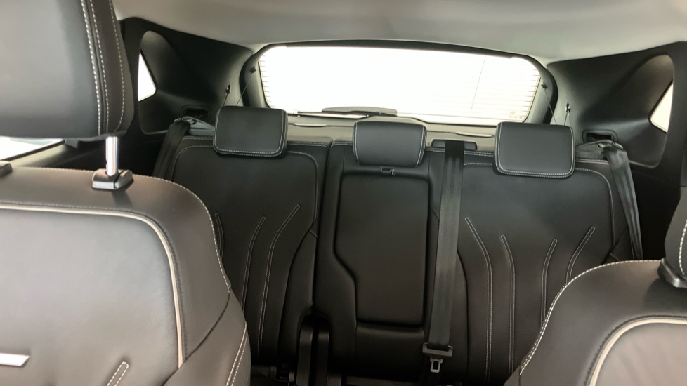 Ford Kuga 2.5 FHEV Vignale 5dr CVT Hybrid Estate - Image 15