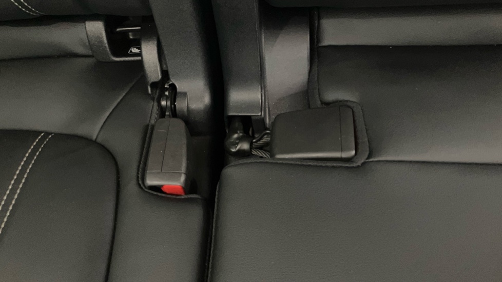 Ford Kuga 2.5 FHEV Vignale 5dr CVT Hybrid Estate - Image 17