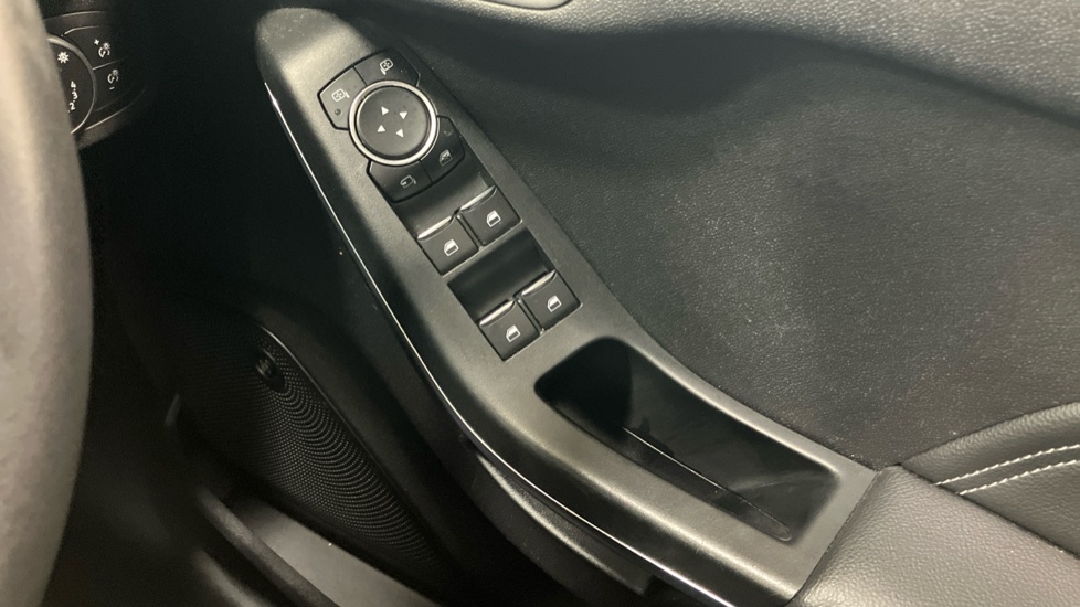 Ford Fiesta 1.0 EcoBoost Titanium X 5dr Petrol Hatchback - Image 36