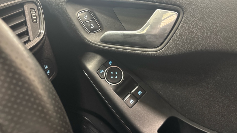 Ford Fiesta 1.0 EcoBoost ST-Line 5dr Petrol Hatchback - Image 37